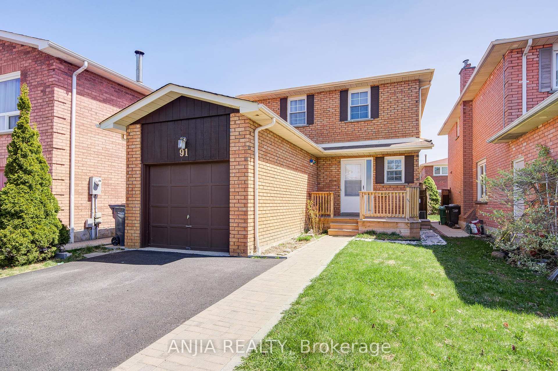 91 Dumfries Avenue, Brampton, ON L6Z 2X1 W12122658
