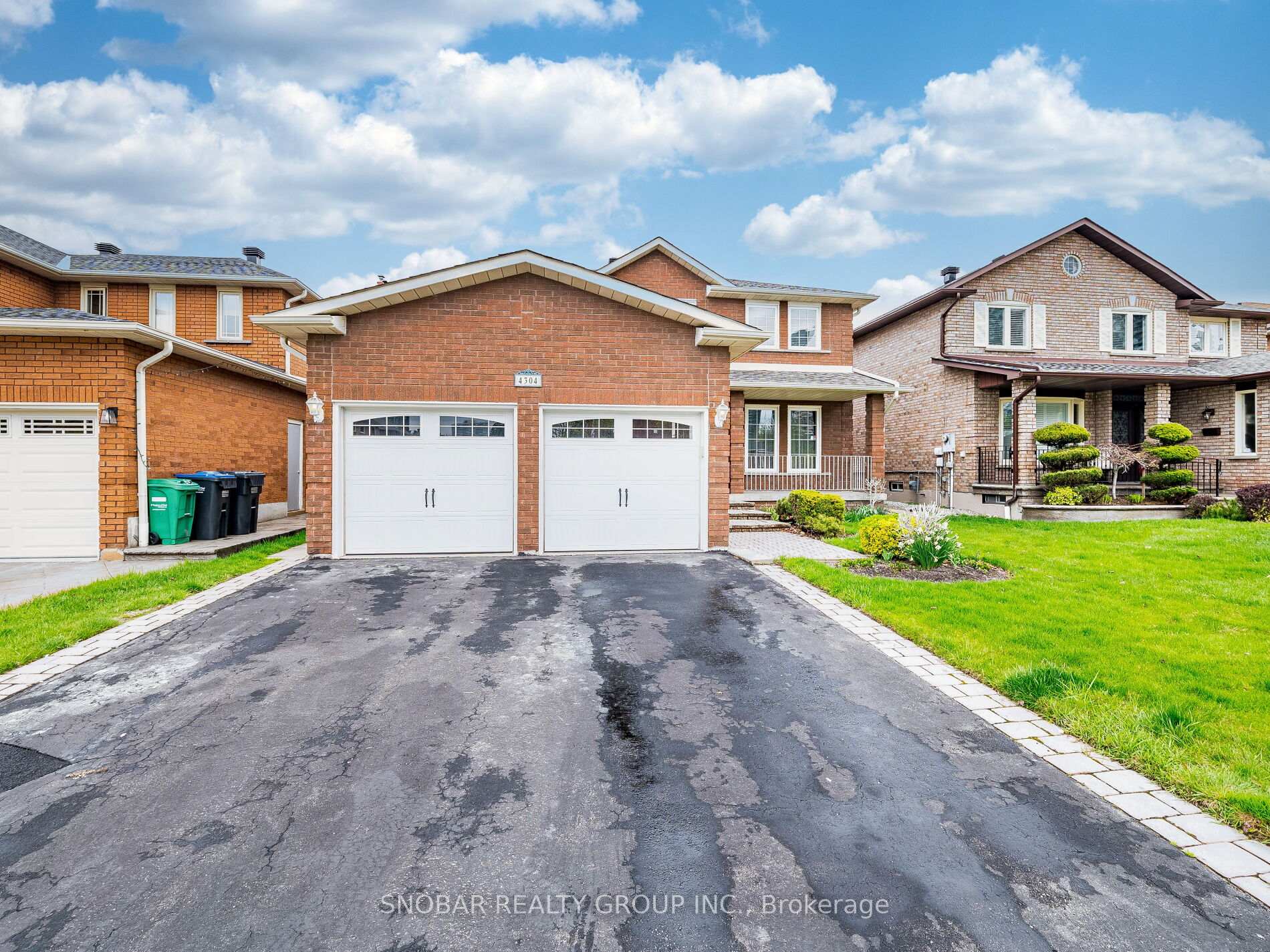 4304 Elora Drive, Mississauga, ON L5B 3P5 W12119729