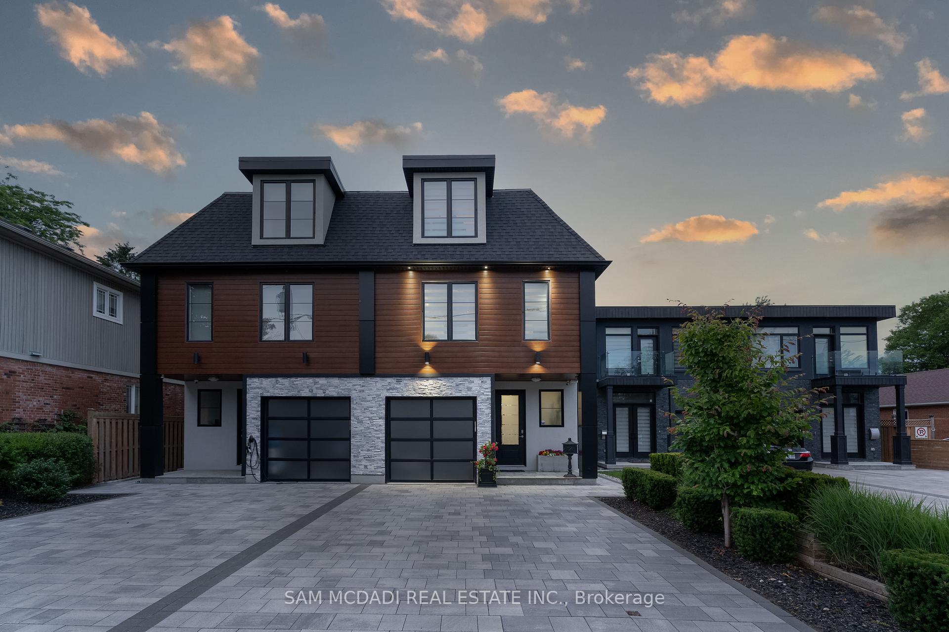 11A Maple Avenue, Mississauga, ON L5H 2R9 W12126851
