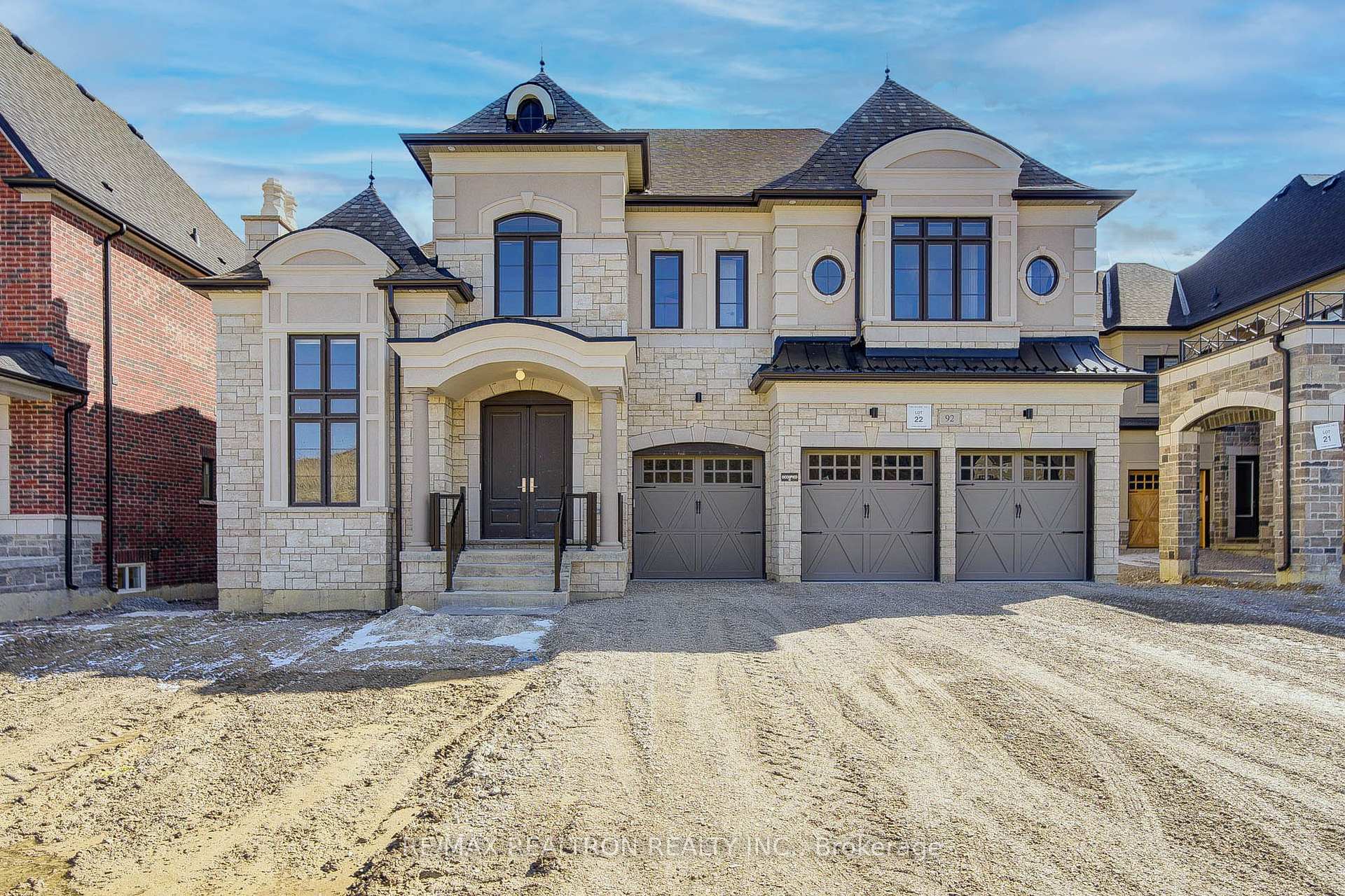 92 Sunny Acre Crescent, King, ON L7B 0S6 N12152933