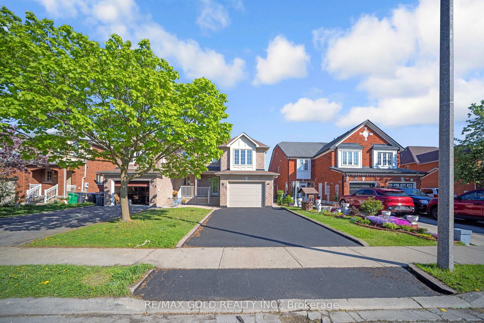 170 Desert Sand Drive, Brampton, ON L6R 1P8 W12156574