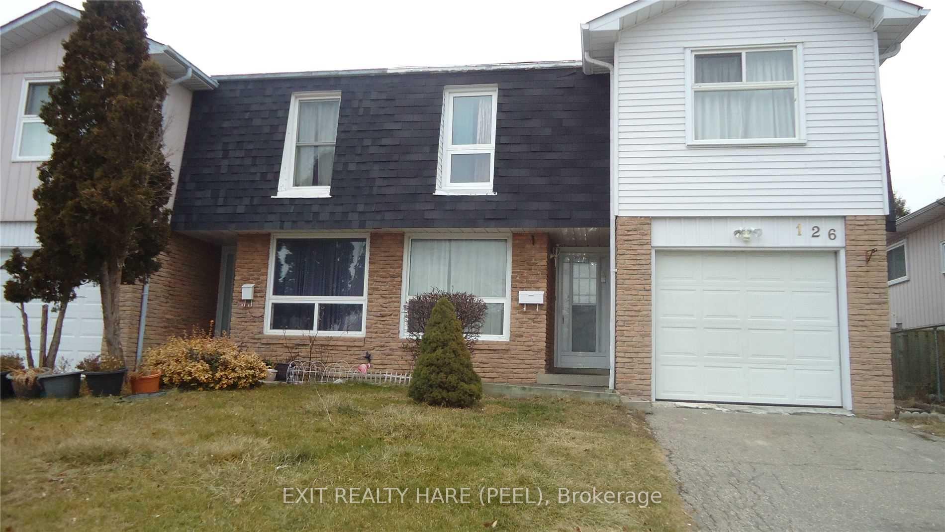 126 Centre Street, Brampton, ON L6V 2Z3 W12156396