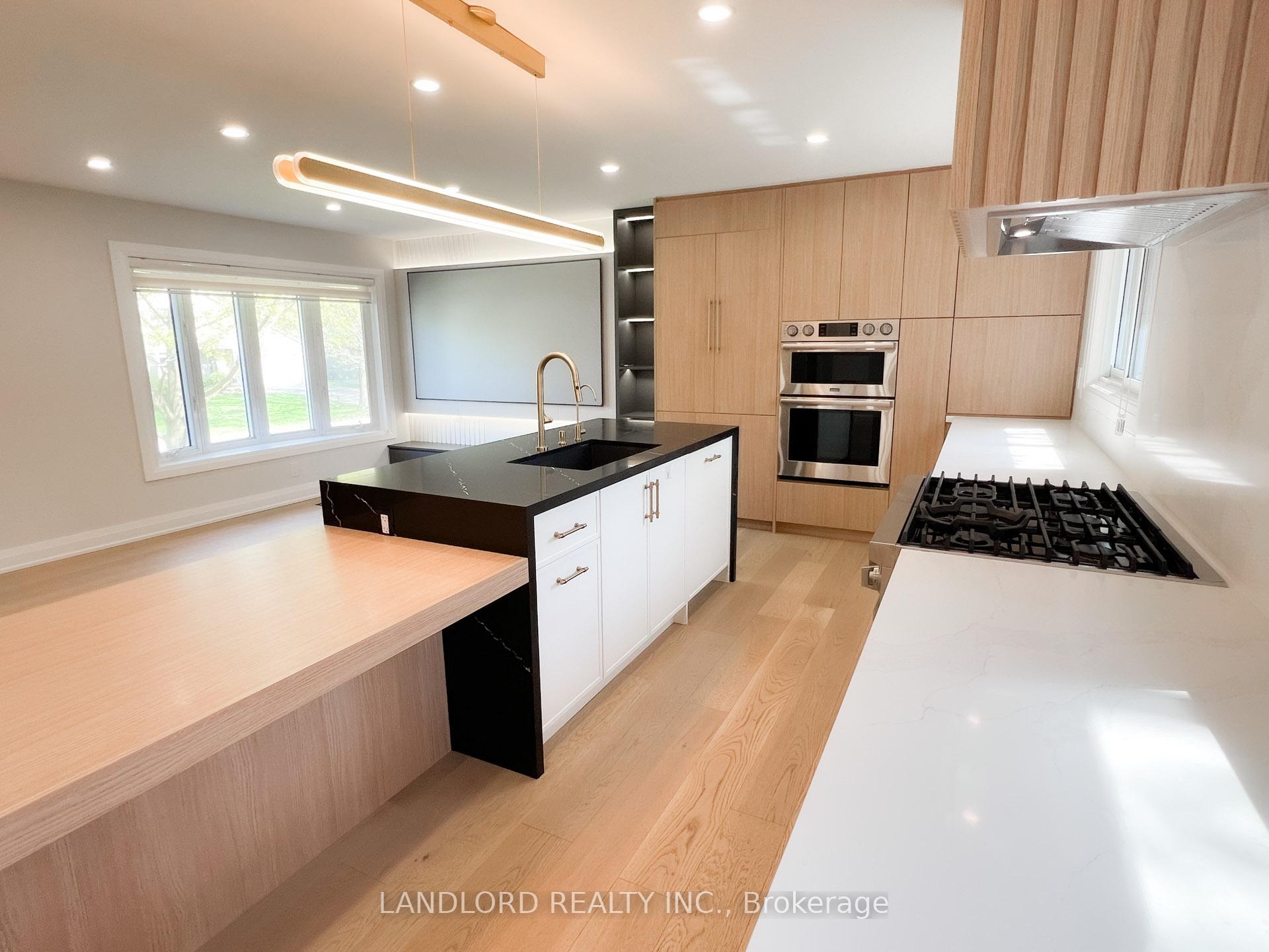 34 Sir Brandiles Place, Markham, ON L3P 2Z5 N12156782