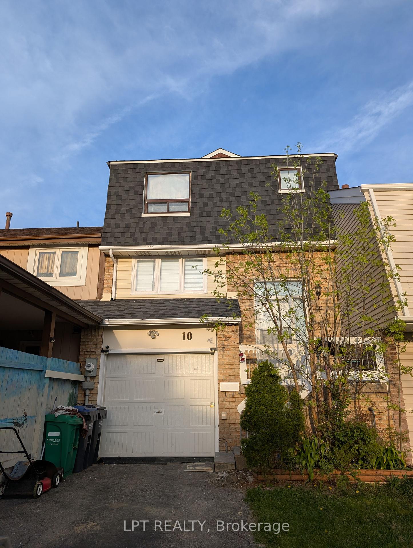 10 Fanshawe Drive, Brampton, ON L6Z 1A9 W12156677