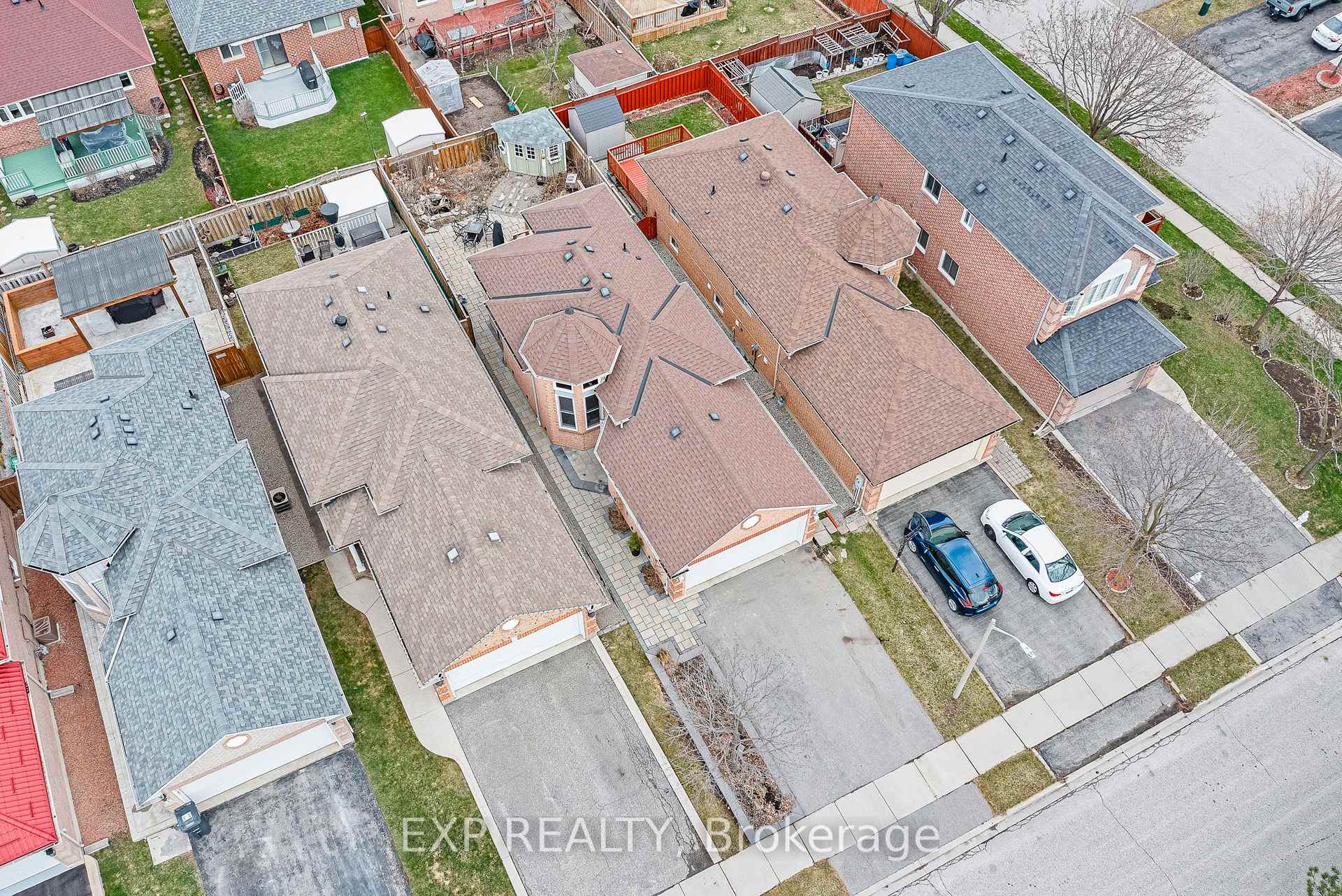 19 Silkwood Crescent, Brampton, ON L6X 4L1 W12156856