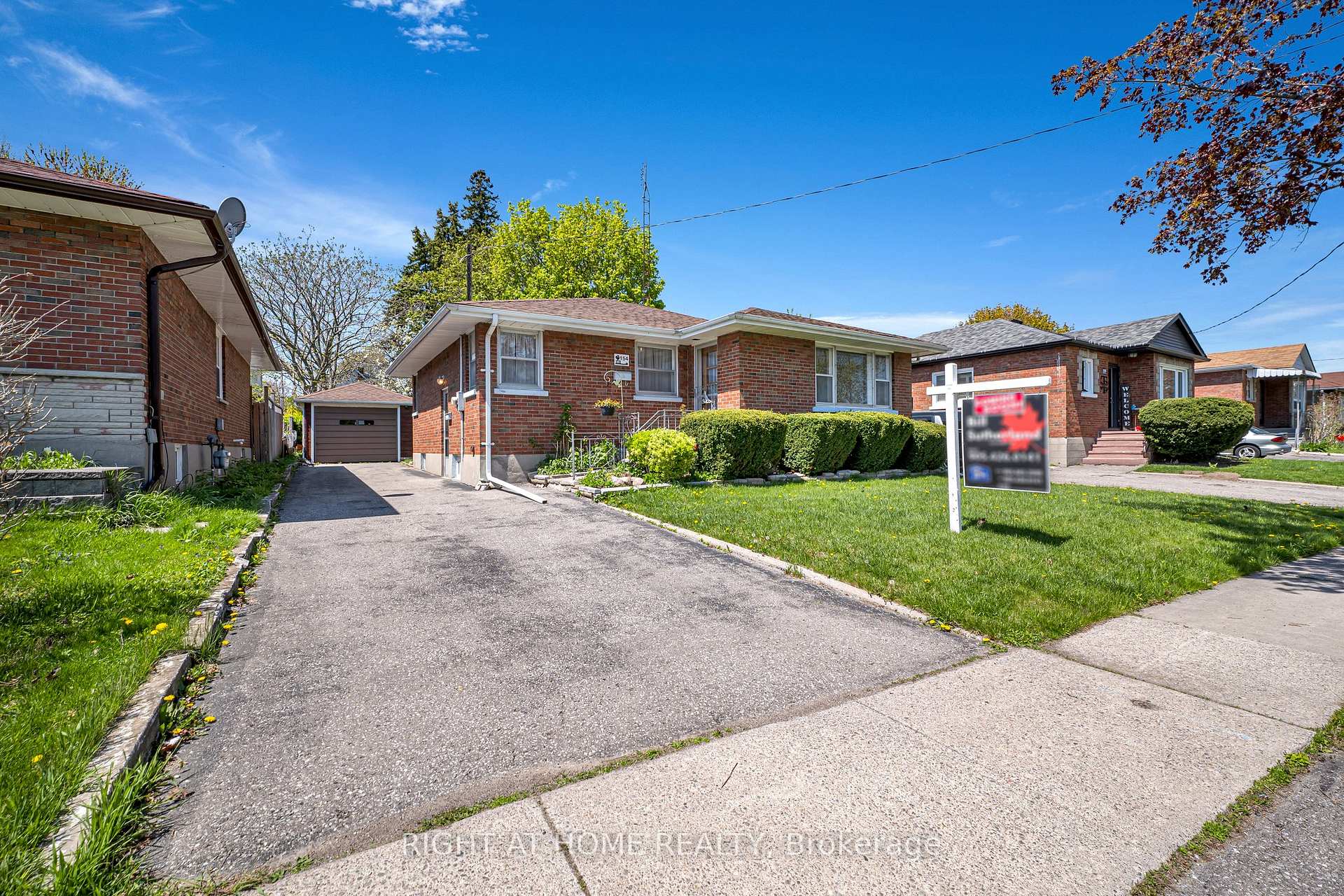 154 Chadburn Street, Oshawa, ON L1H 5V4 E12152930